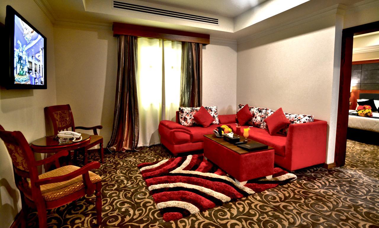 Grandeur East Aparthotel Khobar Bagian luar foto
